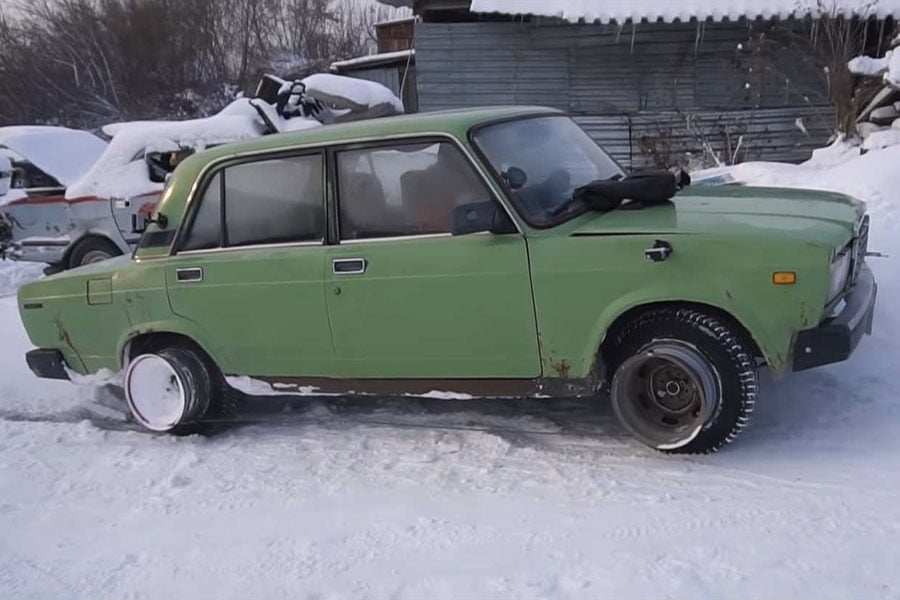https://autogreeknews.gr/wp-content/uploads/2019/12/Lada_DIY_4wheel_1.jpg
