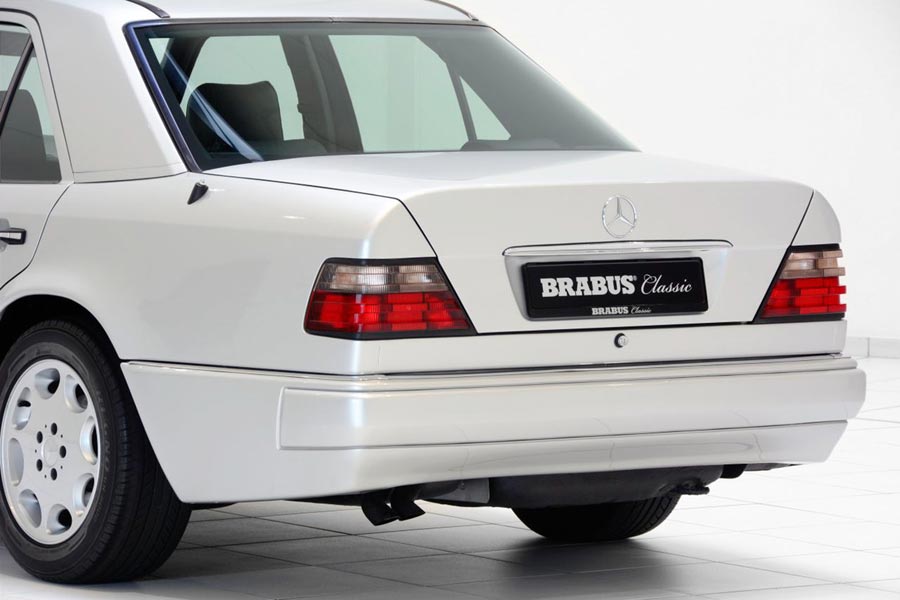 https://autogreeknews.gr/wp-content/uploads/2019/12/Mercedes-E500-W124-3.jpg