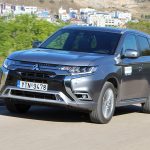Mitsubishi Outlander PHEV (1)