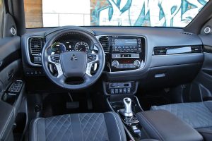 Mitsubishi Outlander PHEV (16)
