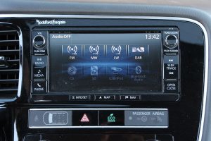 Mitsubishi Outlander PHEV (18)