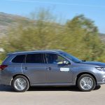 Mitsubishi Outlander PHEV (2)