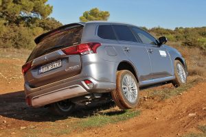Mitsubishi Outlander PHEV (32)