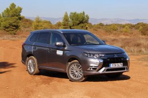 Mitsubishi Outlander PHEV (6)