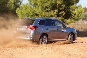 Mitsubishi Outlander PHEV (9)