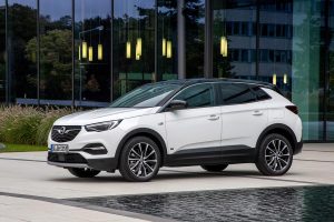 Opel-Grandland-X-PHEV-(1)