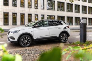 Opel-Grandland-X-PHEV-(4)