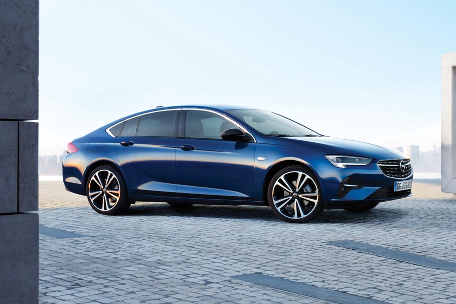https://autogreeknews.gr/wp-content/uploads/2019/12/Opel-Insignia-2019-5.jpg