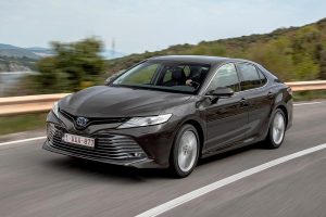 Toyota-Camry-Hybrid-(1)