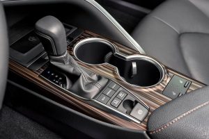 Toyota-Camry-Hybrid-(7)