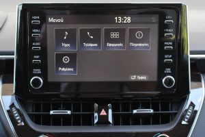 Toyota Corolla Sedan Hybrid (16)