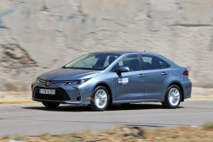 Toyota Corolla Sedan Hybrid (37)