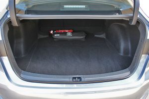 Toyota Corolla Sedan Hybrid (8)