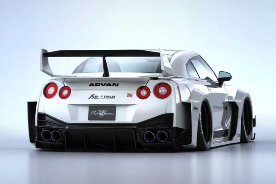 https://autogreeknews.gr/wp-content/uploads/2019/12/akraio-bodykit-gtr2.jpg