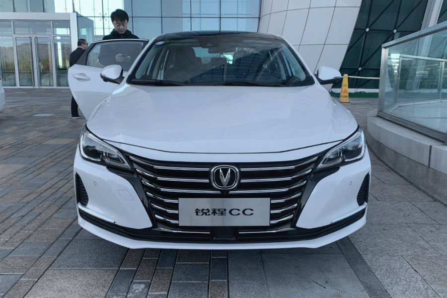 https://autogreeknews.gr/wp-content/uploads/2019/12/kineziko-arteon.jpg