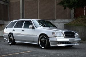 mercedes 300 station