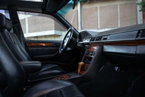 mercedes 300 station15