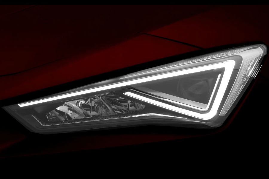 https://autogreeknews.gr/wp-content/uploads/2019/12/new-seat-leon-teaser2.jpg