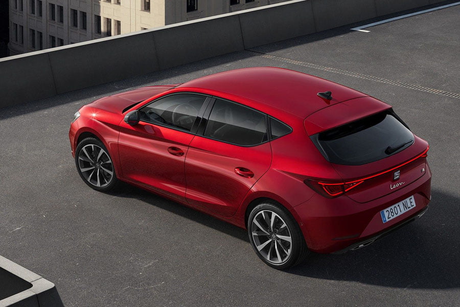 https://autogreeknews.gr/wp-content/uploads/2020/01/2020-Seat-Leon-Hatch-Estate-4.jpg