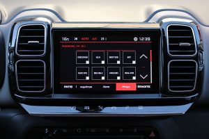 Citroen C5 Aircross 1.2 PureTech 130 interior (6)