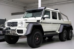 Mercedes-G-63-AMG-6X6-(5)