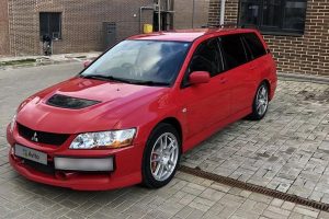 Mitsubishi-Lancer-Evo-Wagon-02