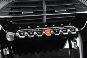 Peugeot 208 1.2 PureTech 100 (16)