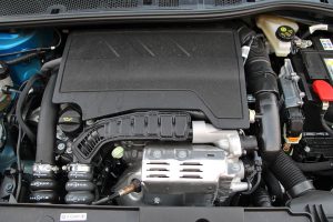 Peugeot 208 1.2 PureTech 100 (34)