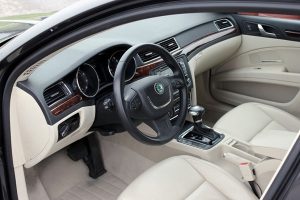 Skoda_Superb_Rothe_4