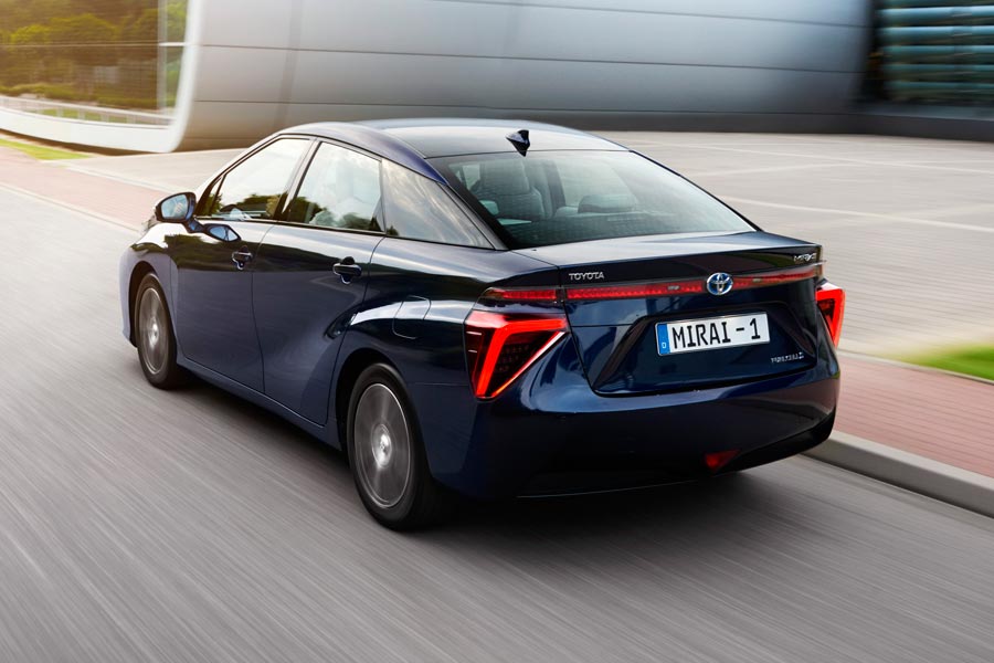 https://autogreeknews.gr/wp-content/uploads/2020/01/Toyota-Mirai-1st-gen-2.jpg