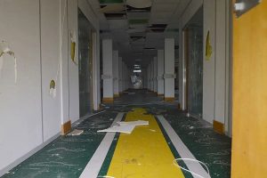 abandon_caterham_offices_6