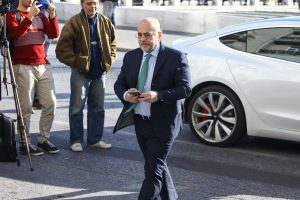 alafouzos tesla model 32