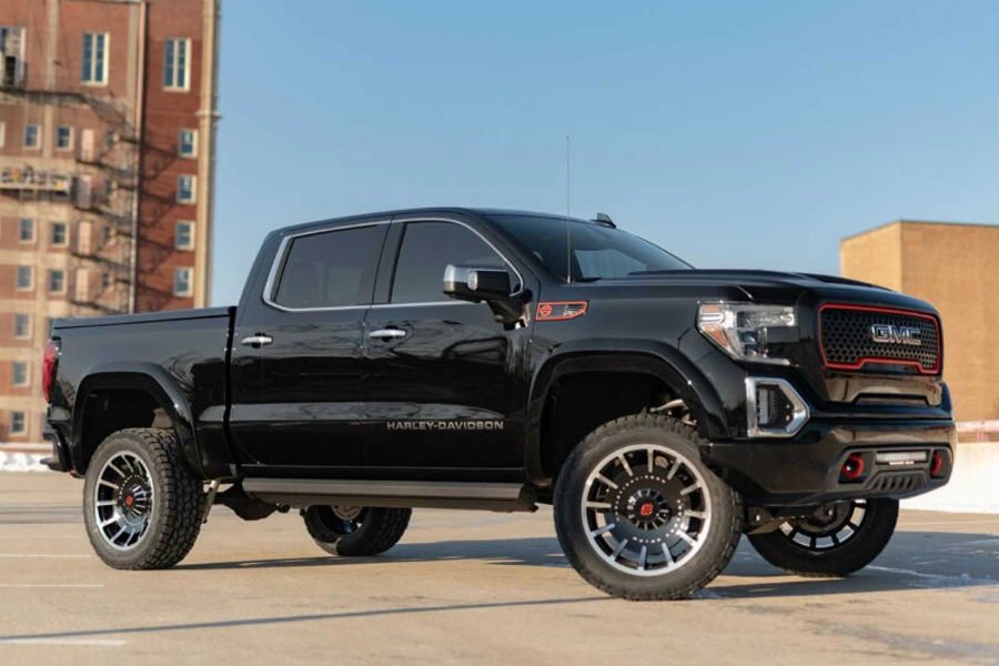 https://autogreeknews.gr/wp-content/uploads/2020/01/gmc-sierra-harley-davidson3.jpg