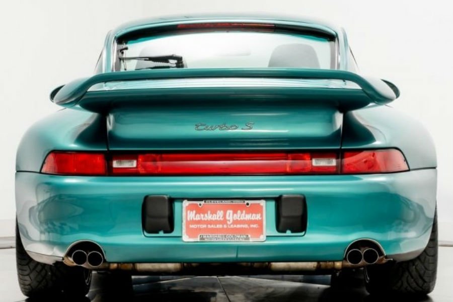 https://autogreeknews.gr/wp-content/uploads/2020/01/porsche-993-turbo-san-kainourgia4.jpg