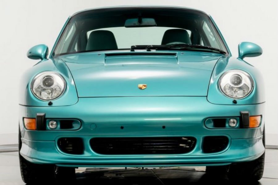 https://autogreeknews.gr/wp-content/uploads/2020/01/porsche-993-turbo-san-kainourgia5.jpg