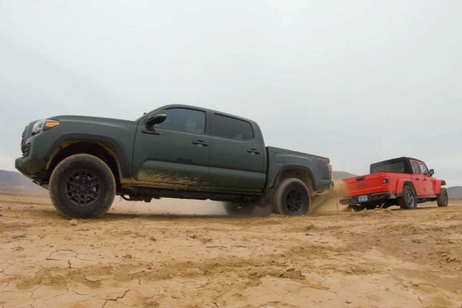 https://autogreeknews.gr/wp-content/uploads/2020/01/toyota-tacoma-gladiator.jpg