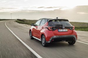 2020-Toyota-Yaris-(10)