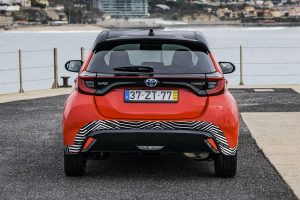 2020-Toyota-Yaris-(2)