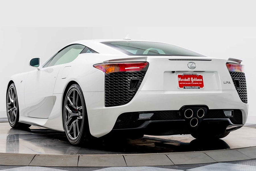 https://autogreeknews.gr/wp-content/uploads/2020/02/Lexus_LFA_Hilton_2.jpg