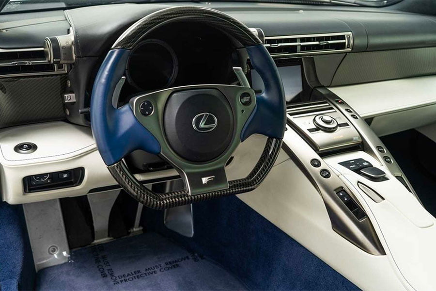 https://autogreeknews.gr/wp-content/uploads/2020/02/Lexus_LFA_Hilton_3.jpg