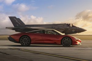 McLarenSpeedtailVsF35_1