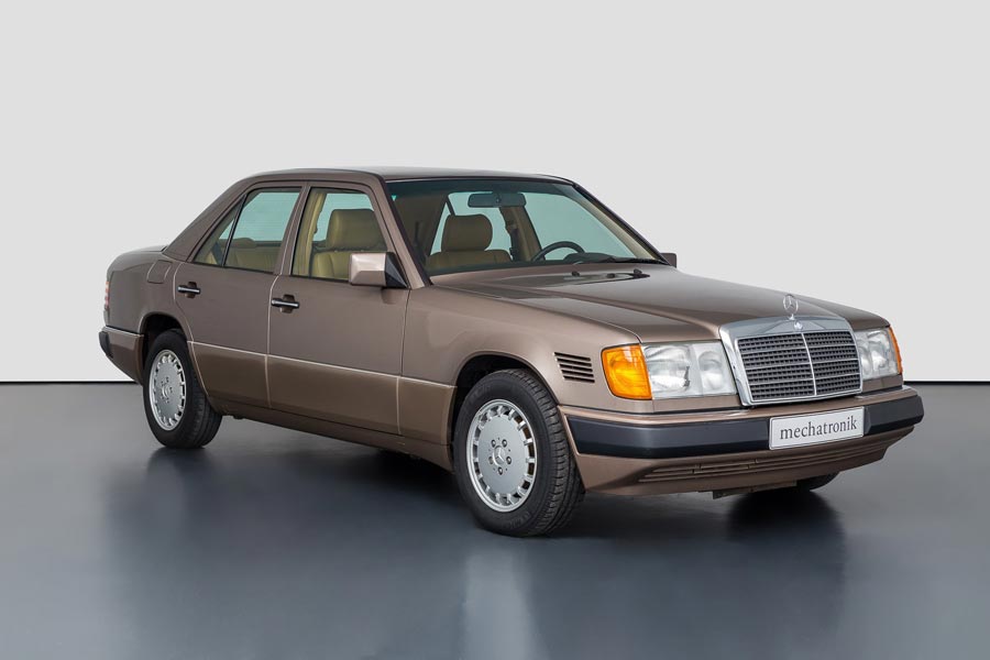 https://autogreeknews.gr/wp-content/uploads/2020/02/Mercedes-300D-1991-1.jpg
