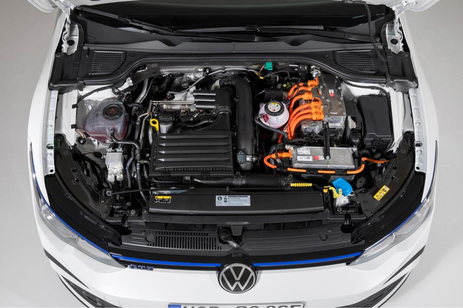 https://autogreeknews.gr/wp-content/uploads/2020/02/VW-Golf-GTE-2020-5.jpg