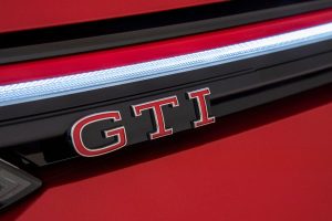 VW-Golf-GTI-2020-(5)