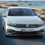 VW-Passat-GTE-2019-(2)