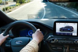 2019_FORD_KUGA_LANE_CENTERING_ASSIST