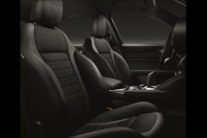 Alfa-Romeo-Giulia-Veloce-Ti-(2)