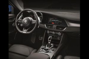 Alfa-Romeo-Giulia-Veloce-Ti-(4)