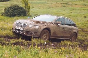 Audi-A4-Allroad-off-roading