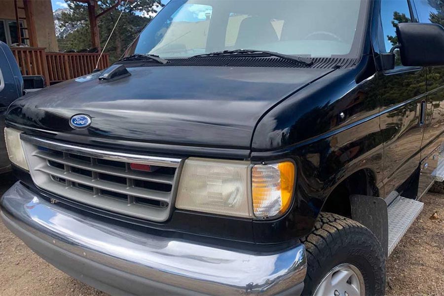 https://autogreeknews.gr/wp-content/uploads/2020/03/Ford_E350_1.jpg